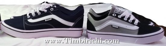 vans negros con raya blanca